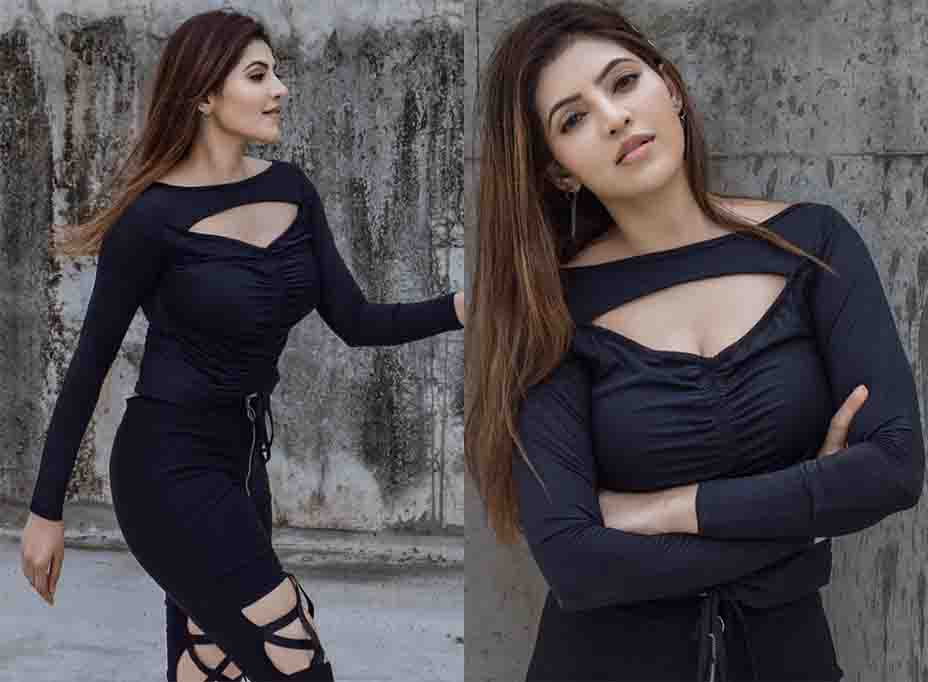 Hot photos of Aathmika in Black Dress