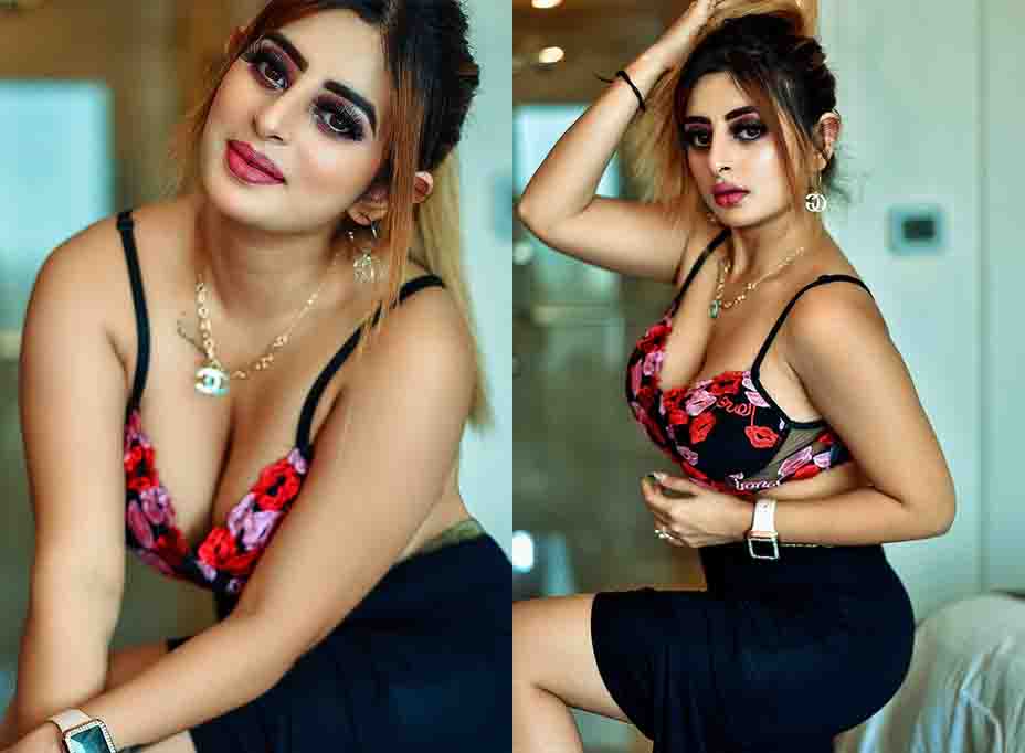 Bold Poses of Ankita Dave Exposing her deep cleavages